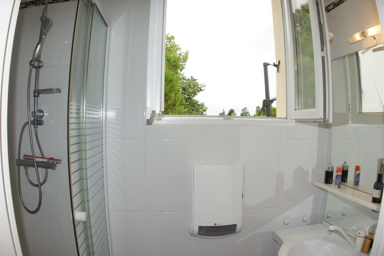 Le Petit Nid Villa Neuille-le-Lierre Ngoại thất bức ảnh
